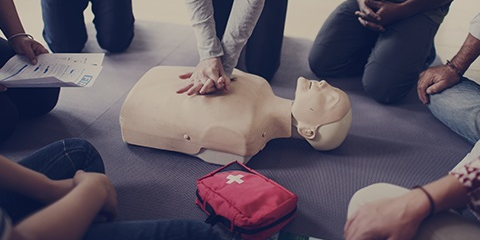 thumbnails Beijing(北京): First Aid Training and CPR 急救模拟训练+心脏复苏术 ( In Chinese 中文讲解)