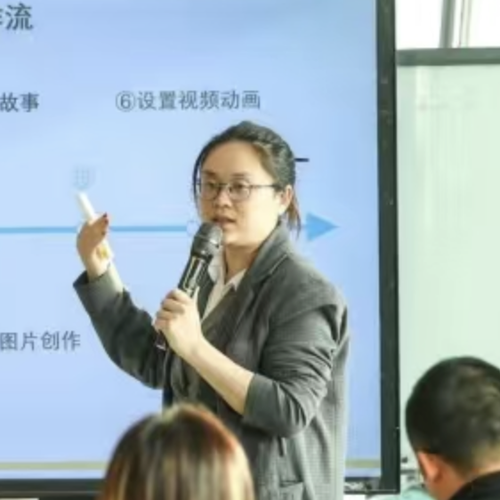 Bella Wu (心流导师/AIGC教练)