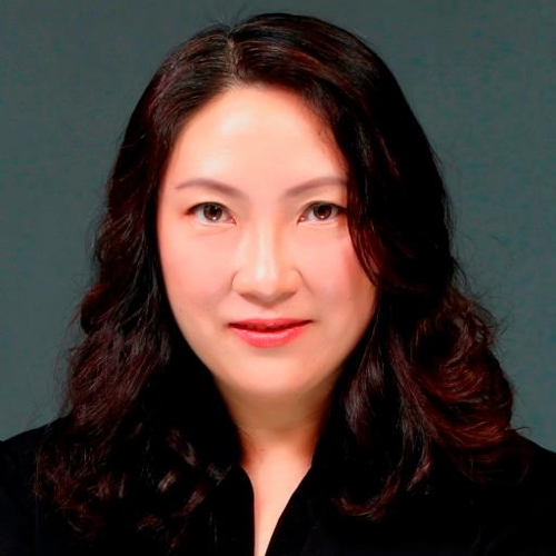 Karen Zhang (HR Director of Comet AG in China)